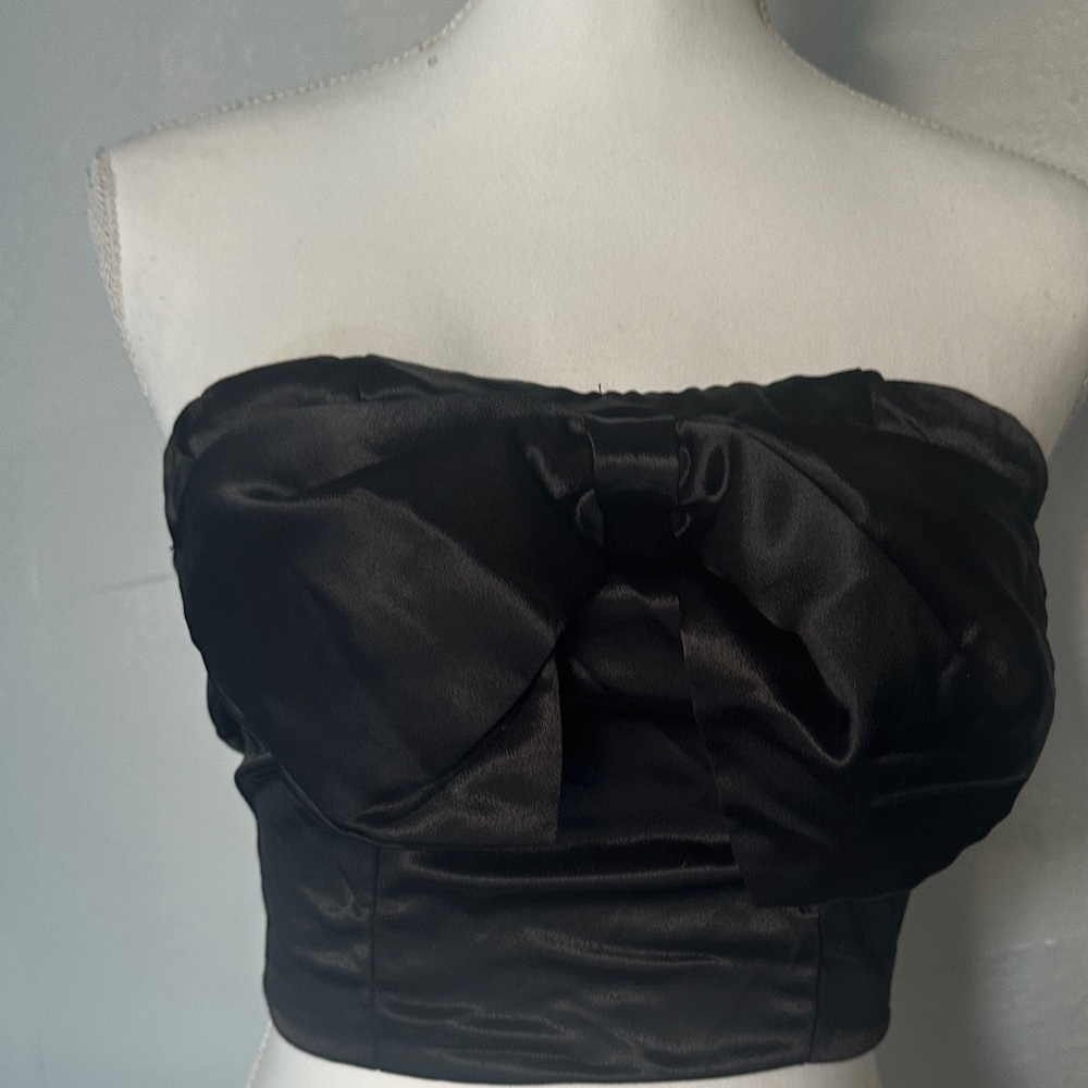 Nasty Gal Black Satin Crop Top - Picture 7 of 14